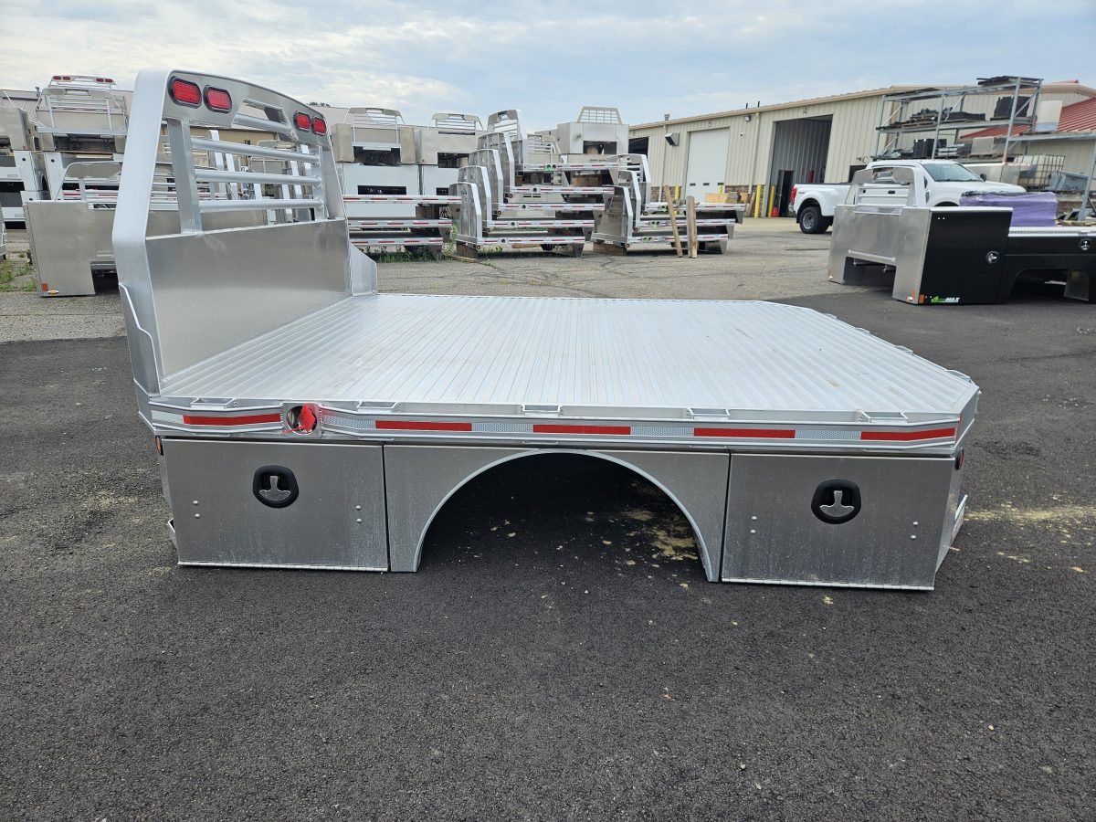 98" x 104" SB Skirted Dual Rear Wheel Aluminum - Image 3