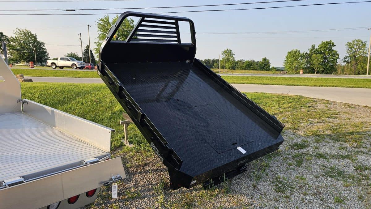 87" X 106" C5, 56N, South Fork Steel Dumping Flatbed, Single Rear Wheel, Long Bed - Image 2