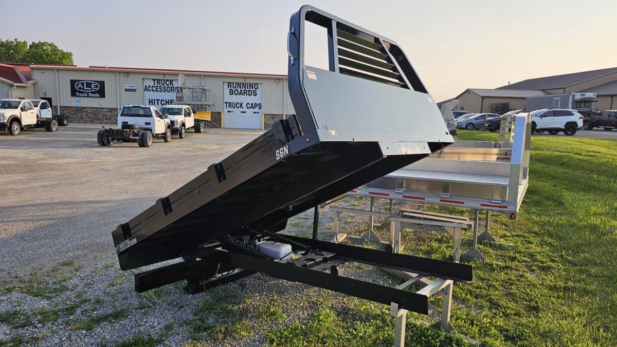 87" X 106" C5, 56N, South Fork Steel Dumping Flatbed, Single Rear Wheel, Long Bed - Image 5