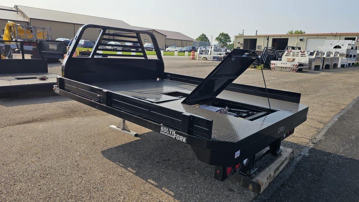 96" X 110" C5, 60W, South Fork Steel Dumping Flatbed, Dual Rear Wheel, 60 Chassis. - Image 5