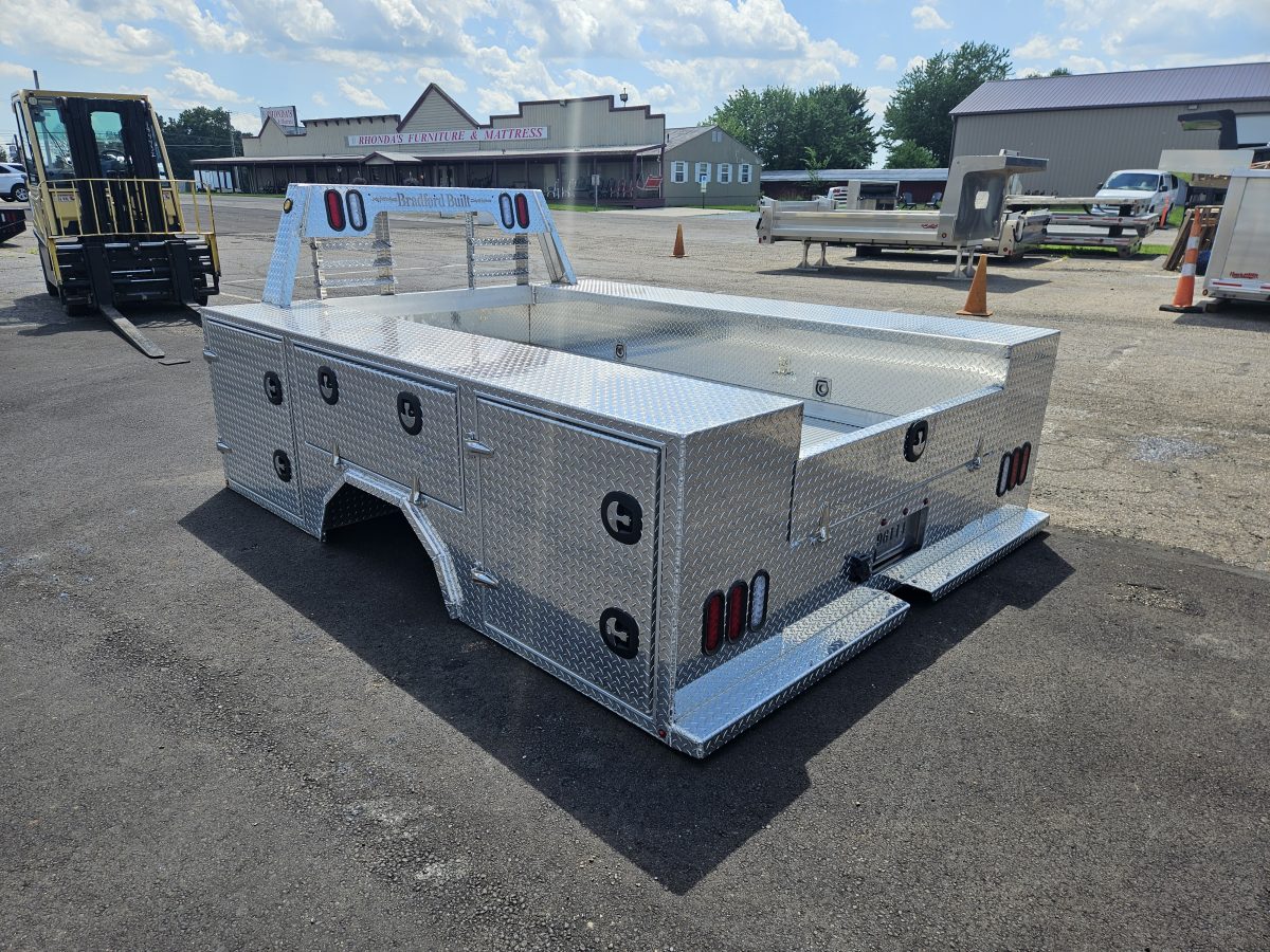 96" x 114" Bradford Built Aluminum Contractor Bed, Dual Rear Wheel, 60" Chassis - Image 4