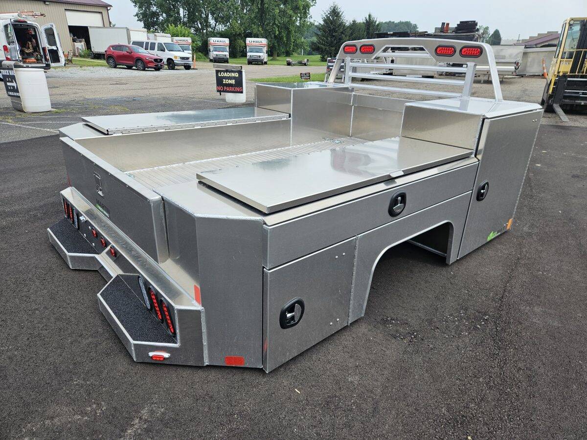 98" x 110" GNSB Dual Rear Wheel 60" Chassis Aluminum w/ Smooth Aluminum Accent - Image 2