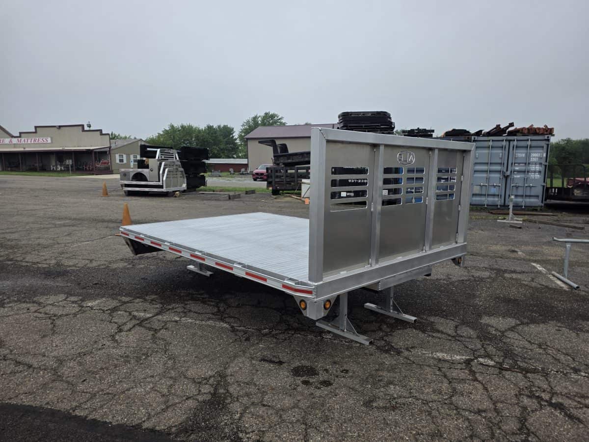 98" x 144" BX Model Dual Rear Wheel 84" Chassis Aluminum Flatbed w/ Square Style Headboard. - Image 6