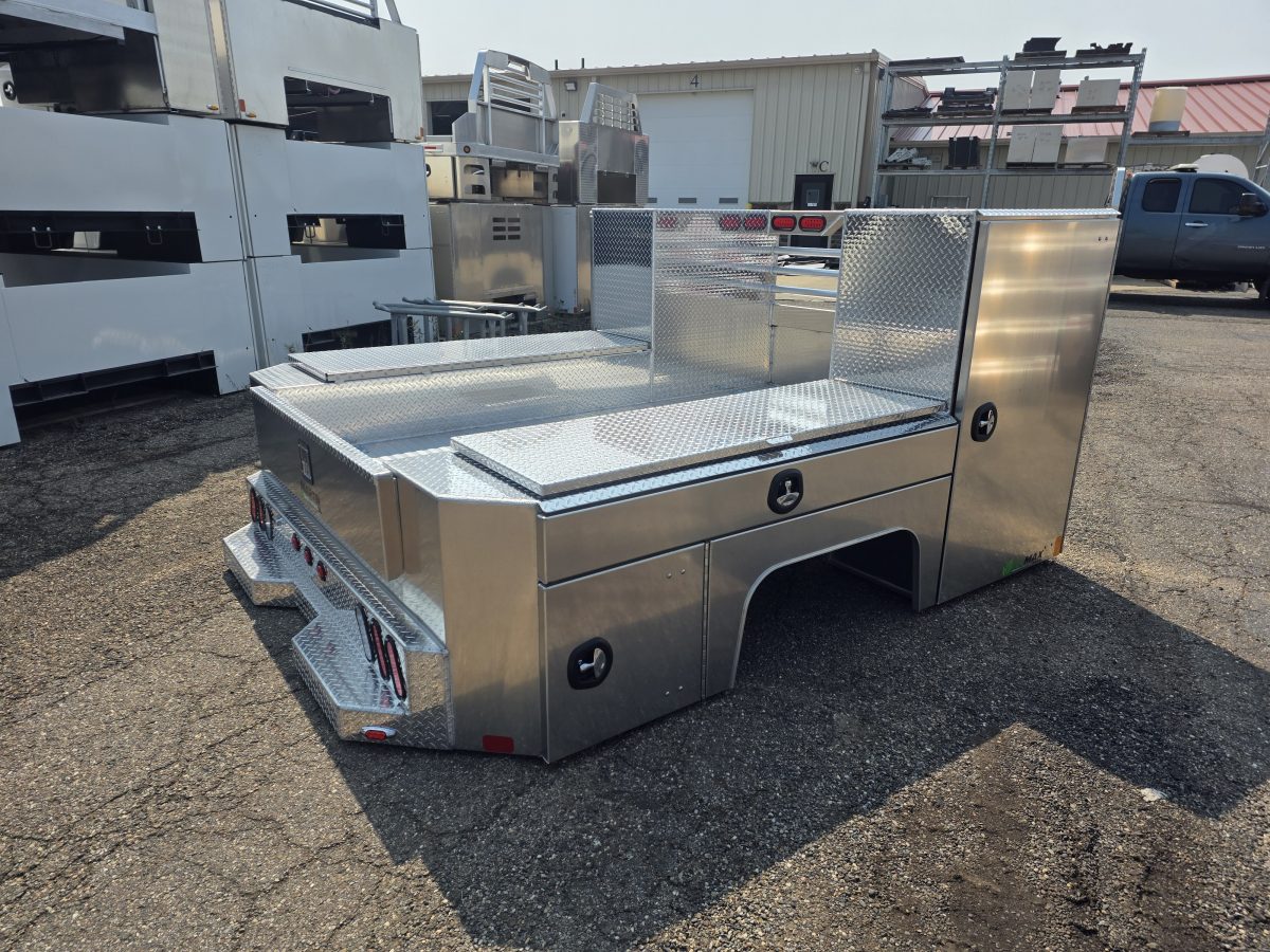 98" x 110" GNSB, Dual Rear Wheel, 60" C/A, Aluminum w/ 57" Front Boxes - Image 2